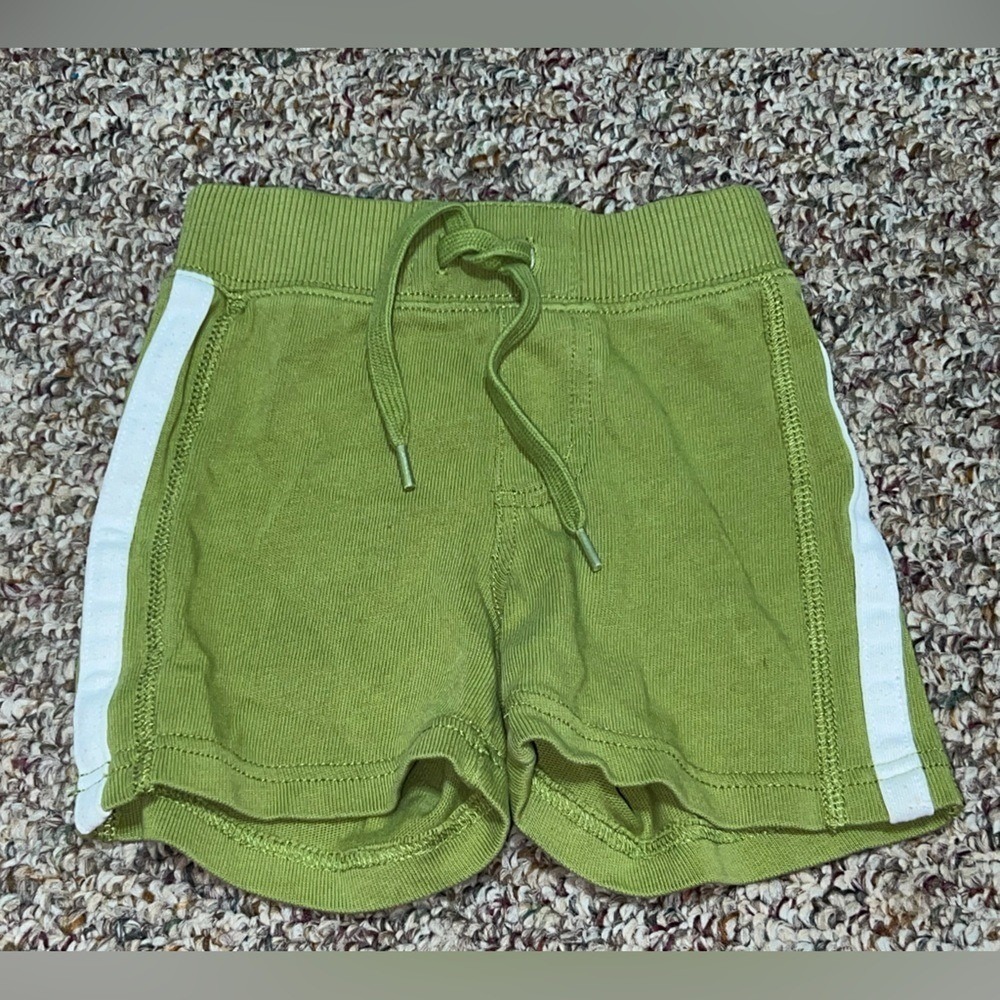 Boys,‎ girls 3-6 month shorts, bottoms Gymboree Olive Shorts with White Label